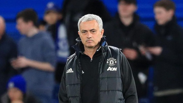 MU gục ngã trước Chelsea: “Nghệ thuật hắc ám” phản tác dụng - 2 Mourinho không thể làm lung lạc Chelsea bởi lối chơi hắc ám của mình