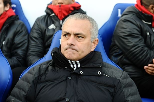 MU quyết “trói chân” HLV Mourinho - 1 HLV Mourinho sẽ gắn bó lâu dài với MU