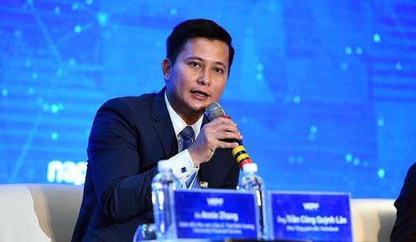 Jack Ma: "Để tiền mặt trong ví dễ bị móc túi, lừa đảo, tạo điều kiện cho tham nhũng..." - 9
Ông Trần Công Quỳnh Lân - Phó tổng giám đốc VietinBank