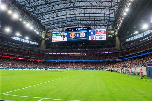 Nhìn lại chiến thắng của MU trước Man City trên đất Mỹ - 1
NRG Stadium trước giờ bóng lăn, nơi đây sẽ là nơi đầu tiên tổ chức một trận derby thành Manchester nằm ngoài Vương quốc Anh