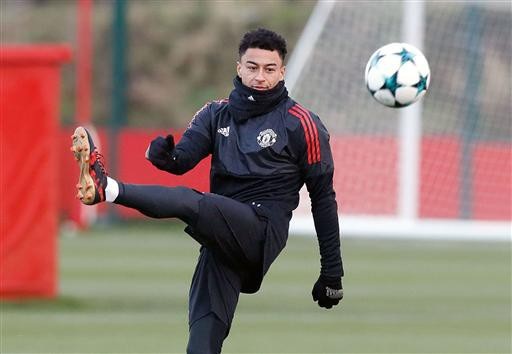 Bất chấp giá lạnh, cầu thủ MU vẫn "luyện công" đợi CSKA - 14
Lingard - thần tài của MU trong hai trận gần nhất, anh ghi tới ba bàn trong hai trận vừa qua tại Premier League