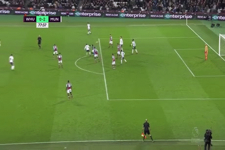 MU thắng tranh cãi trước 10 người của West Ham - 4