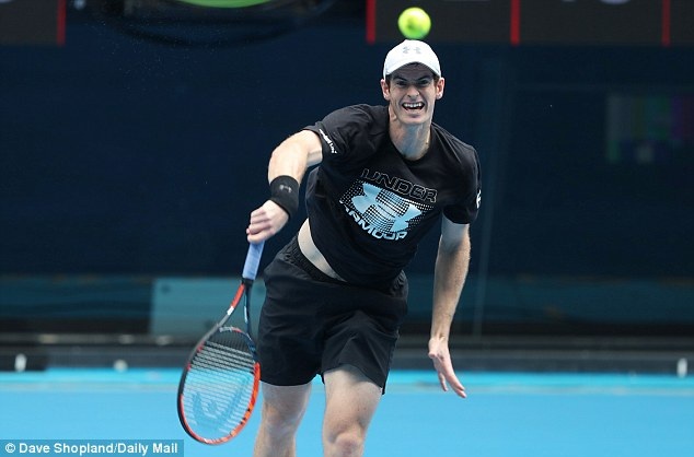 
Andy Murray tập luyện tại Rod Laver Arena
