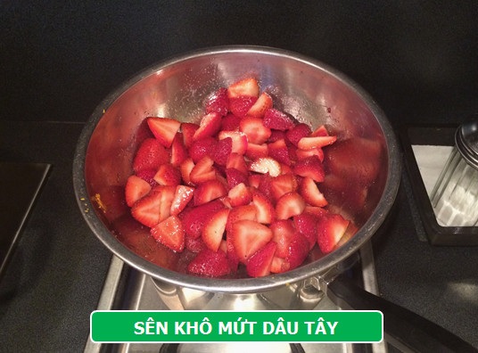 Làm mới vị Tết với mứt dâu tây hương vani - 4 Làm mới vị Tết với mứt dâu tây hương vani - 4