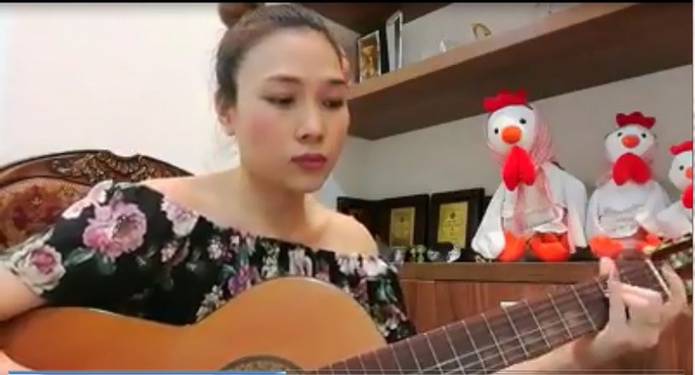 Minh Hà đáp chuyện cưới Chí Nhân; mỹ nhân “lẳng lơ nhất màn ảnh Việt” tiết lộ đời tư - 12 Thời gian qua, Mỹ Tâm gây sốt cộng đồng khi thực hiện MV với hình ảnh cô khóc nức nở vì bị người yêu lừa dối và trở thành người thứ 3. Nữ ca sĩ dành tặng món quà bất ngờ cho khán giả của mình khi sản phẩm mới đạt 20 triệu view bằng cách hát... cải lương để cover lại ca khúc Đâu chỉ riêng em.