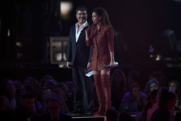 
Ca sỹ tóc nâu thừa nhận cô yêu cuộc sống ở Anh dù không nguôi nỗi nhớ nhà
