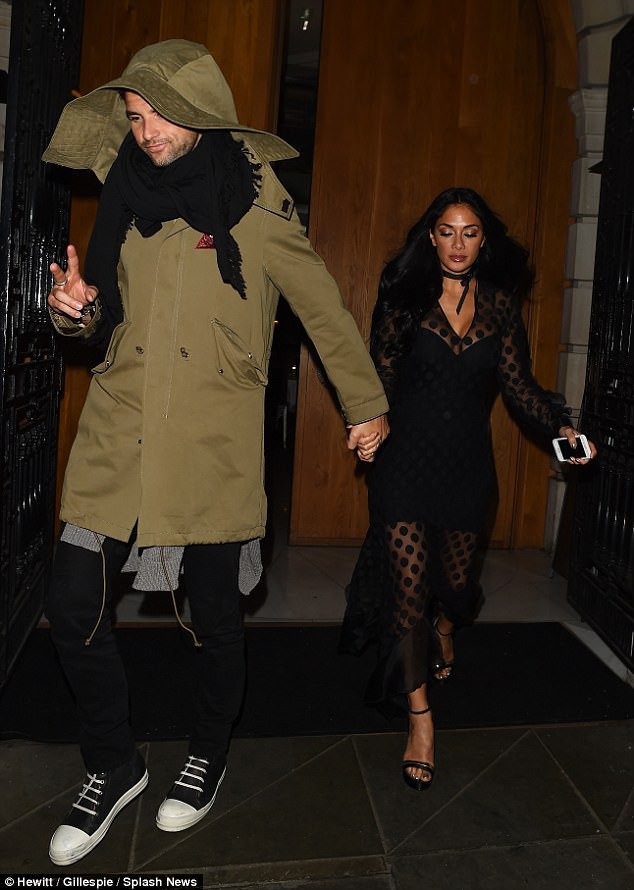 Nicole Scherzinger hạnh phúc bên bạn trai kém 13 tuổi - 3
Nicole Scherzinger hơn Grigor Dimitrov13 tuổi nhưng họ trông vẫn rất đẹp đôi