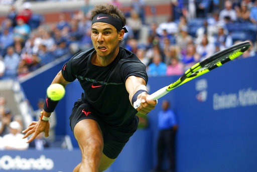 
Một tình huống nỗ lực đáp trả của Nadal trước cú đánh của Anderson

