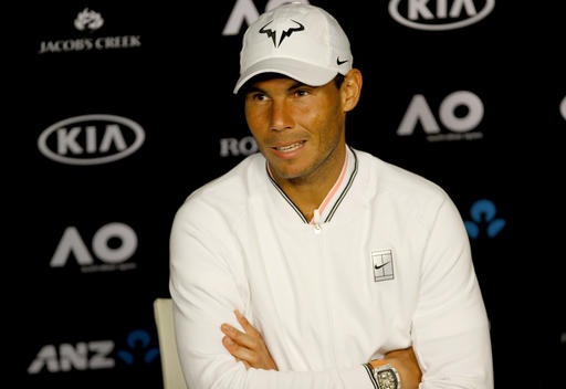 Ngày 2 - Australian Open: Thách thức lớn cho Djokovic, Nadal - 2
Nadal trong buổi họp báo trước trận đấu với Mayer