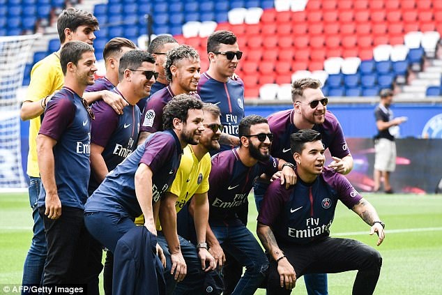 Neymar: “Tôi tới PSG không phải vì tiền” - 3 Neymar: “Tôi tới PSG không phải vì tiền” - 3