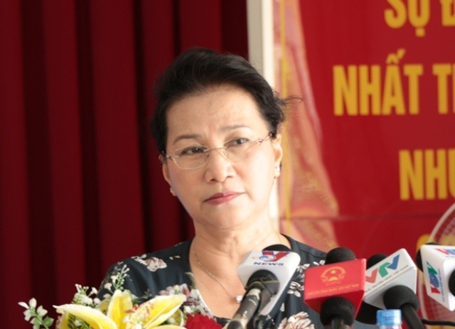 Chủ tịch Quốc hội: Cử nhân thất nghiệp vẫn kén chọn "vào biên chế" - 2
Chủ tịch Quốc hội Nguyễn Thị Kim Ngân tiếp xúc cử tri Cần Thơ sáng 27/4