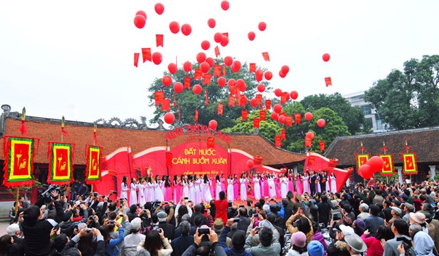 Ngày thơ Việt Nam chắp cánh tâm hồn Việt - 1
Ngày Thơ Việt Nam 2017 có nhiều đổi mới tròng hình thức thể hiện. Ảnh minh hoạ.
