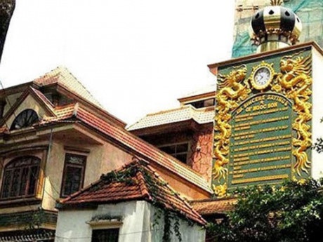 “Ông hoàng nhạc sến” Ngọc Sơn - từ “Hai lúa” đến những trò lố khác người - 3 Căn nhà khác người của Ngọc Sơn.