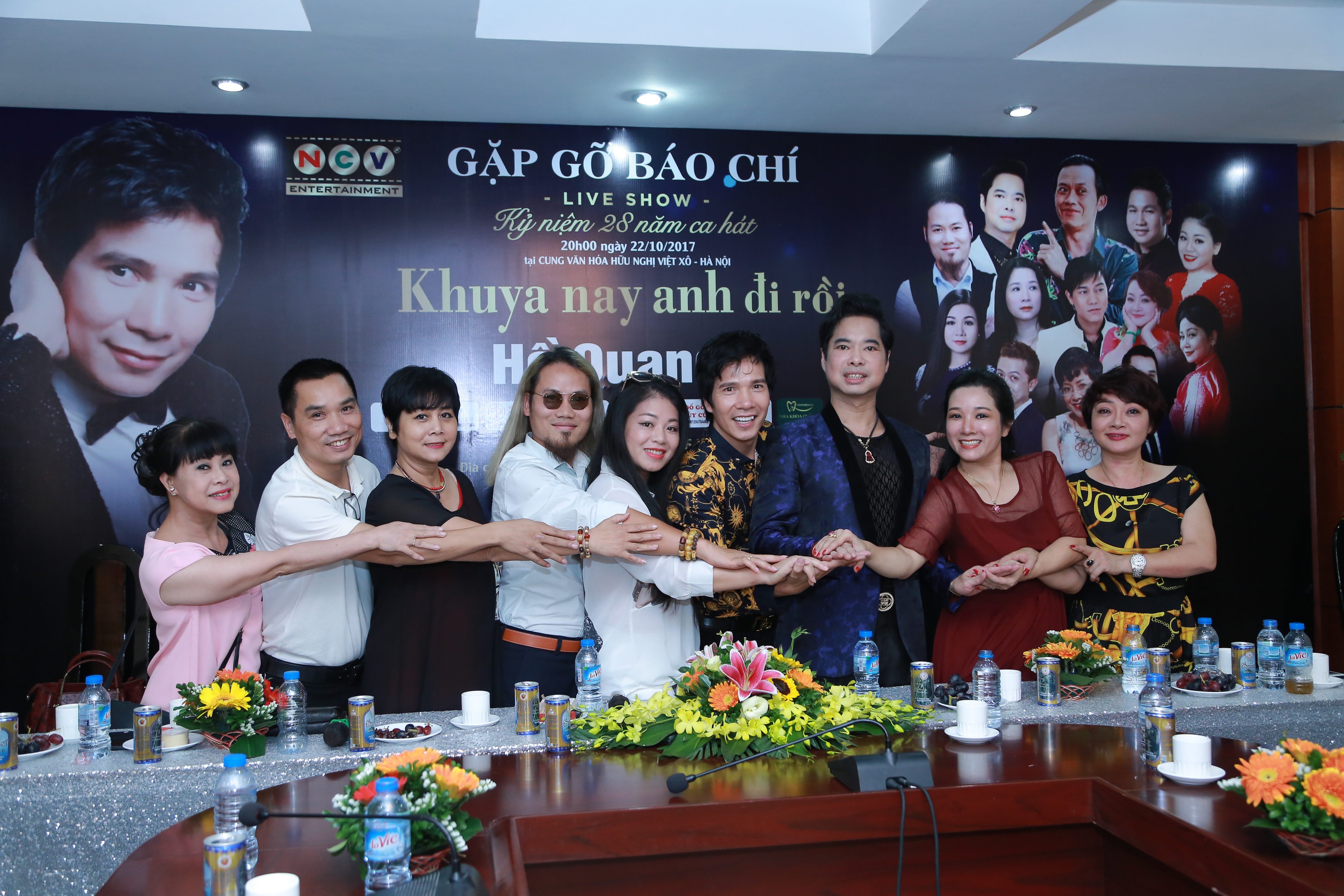 Ca sỹ Ngọc Sơn: “Người sân si mới ghét một người tốt như Ngọc Sơn” - Ảnh 3. Ca sỹ Ngọc Sơn: “Người sân si mới ghét một người tốt như Ngọc Sơn” - Ảnh 3.
