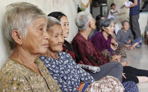 Việt Nam có tốc độ già hóa dân số nhanh nhất thế giới - 1 Việt Nam có tốc độ già hóa dân số nhanh nhất thế giới - 1