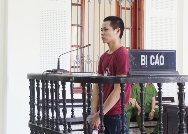 Nguyễn Hải Phi cho rằng mình chỉ rút dao đâm 2 nạn nhân theo quán tính chứ không chủ đích giết người