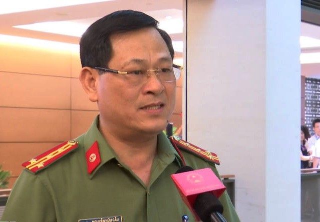 Bỏ sổ hộ khẩu - Không áp lực vì đã chuẩn bị chu đáo - 1
Đại tá Nguyễn Hữu Cầu - Giám đốc Công an tỉnh Nghệ An