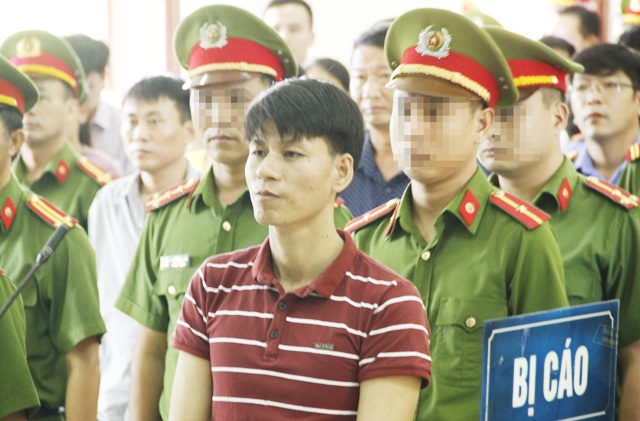 Không chấp hành án quản chế, dùng gậy đánh công an - 2 Nguyễn Văn Oai tại phiên tòa hình sự sơ thẩm sáng ngày 18/9
