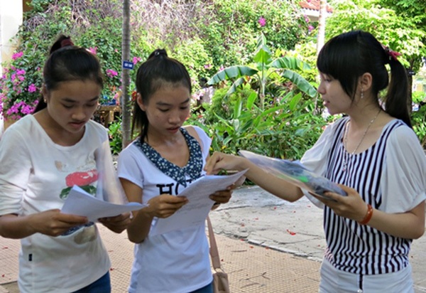Xét tuyển đại học 2017: Thí sinh cần đăng ký bao nhiêu nguyện vọng là đủ? - 1
Ngoài ra, thứ tự ưu tiên của các nguyện vọng thí sinh cũng cần cân nhắc kỹ. Về cơ bản nguyện vọng thí sinh yêu thích hơn sẽ được đặt lên trên để đạt được các mục đích trên.