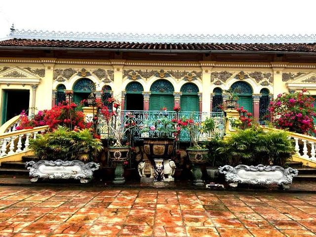 Những điểm du lịch không thể bỏ qua khi đến Cần Thơ - 4 Nhà cổ, vườn Lan ở Bình Thủy, Cần Thơ