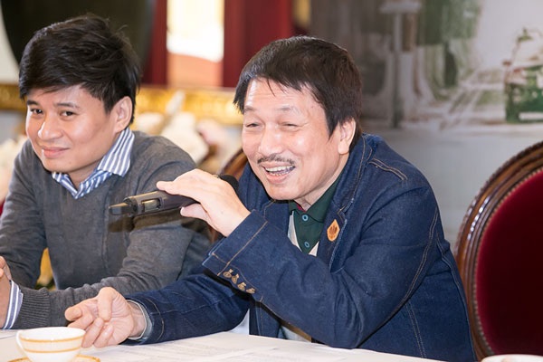 Phú Quang: "Tôi đã khuyên Thanh Lam bớt “điên” đi..." - 4 Phú Quang dành nhiều lời khen cho Tấn Minh tại buổi giới thiệu chương trình Những bản tình ca dành cho em và Những bài ca cho em khi mùa xuân nắng nhạt mới đây tại Hà Nội. (Ảnh: Hải Bá)