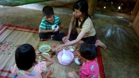 Vợ bầu, con dại tuyệt vọng ngóng tin cha trên giường bệnh - 5
Tương lai của những đứa trẻ đang tắt dần theo sự sống của người cha