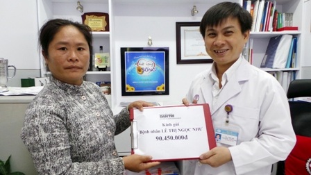 Người mẹ chạy ECMO đã nhận được gần 150 triệu đồng - 1
Nhờ bạn đọc Dân trí giúp đỡ, chị Ngọc Như đã được xuất viện về với con thơ
