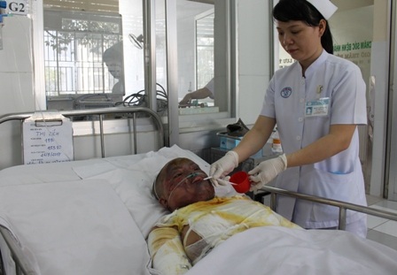 Bình ga phát nổ, người mẹ trẻ bị lửa thiêu sống - 5 Bình ga phát nổ, người mẹ trẻ bị lửa thiêu sống - 5