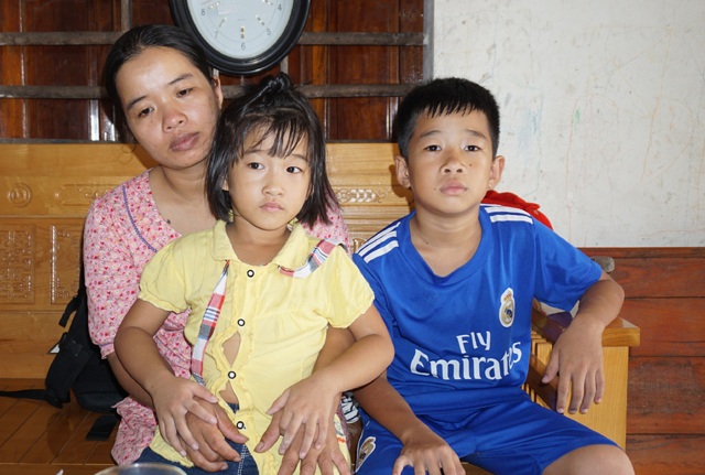 Vợ khốn đốn trước cảnh chồng liệt dây thần kinh, hai con mắc bệnh hiếm gặp - 6 ... khiến chị Thu như rơi vào bế tắc