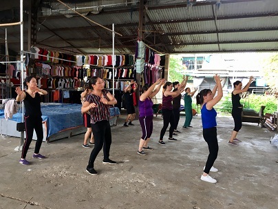 Tiểu thương hào hứng nhảy zumba ngay giữa chợ - 4 Lớp học nhảy thường diễn ra trong vòng một tiếng rưỡi.