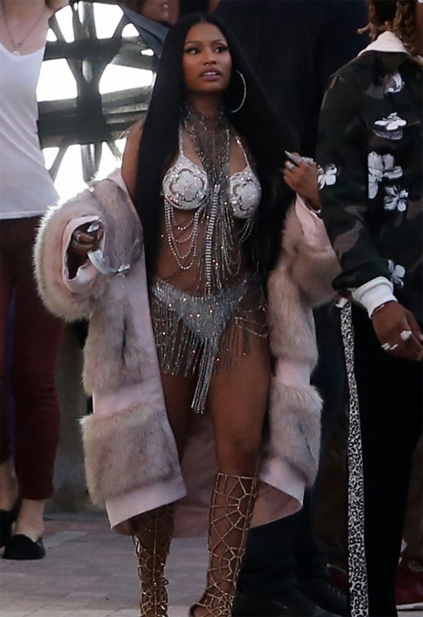 
Nicki Minaj còn là gương mặt quảng cáo của nhiều nhãn hiệu, xuất hiện trong 1 số bộ phim ăn khách.
