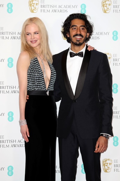 Dàn người đẹp rạng ngời trên thảm đỏ lễ trao giải BAFTA - 15
Nicole Kidman bên đồng nghiệp Dev Patel