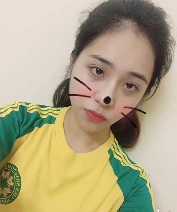 Nữ sinh trường Nông nghiệp xinh sẵn rồi, chẳng cần lụa là vẫn xinh - 6 Bạn Trịnh Minh Hằng