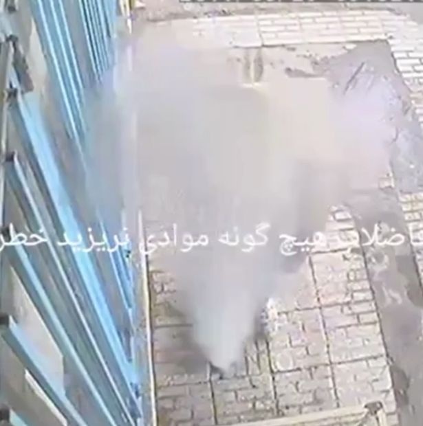 Rớt hàm xem vụ nổ kinh hoàng từ một mẩu thuốc lá - 2 Rớt hàm xem vụ nổ kinh hoàng từ một mẩu thuốc lá - 2