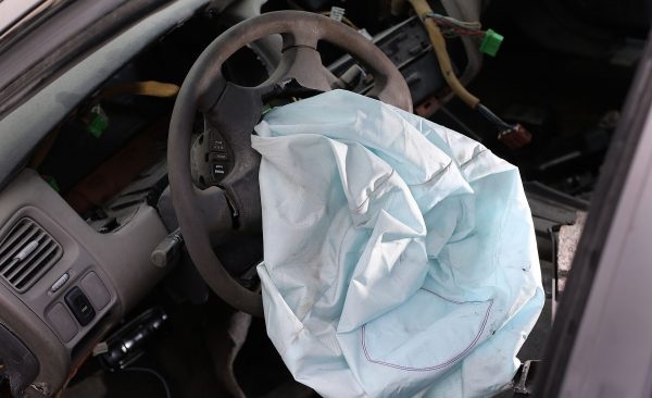 Túi khí Takata vẫn đang gây khó cho nhiều hãng xe hơi - 1 Túi khí Takata vẫn đang gây khó cho nhiều hãng xe hơi - 1
