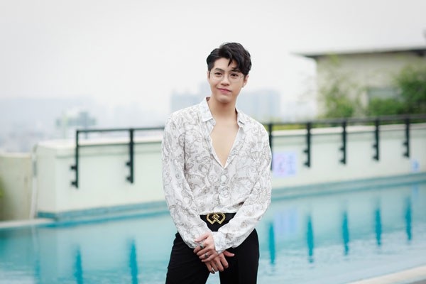 Noo Phước Thịnh làm liveshow phát vé miễn phí - 1 Noo Phước Thịnh làm liveshow tại Hà Nội kỷ niệm chặng đường 9 năm ca hát. Liveshow được phát vé miễn phí.