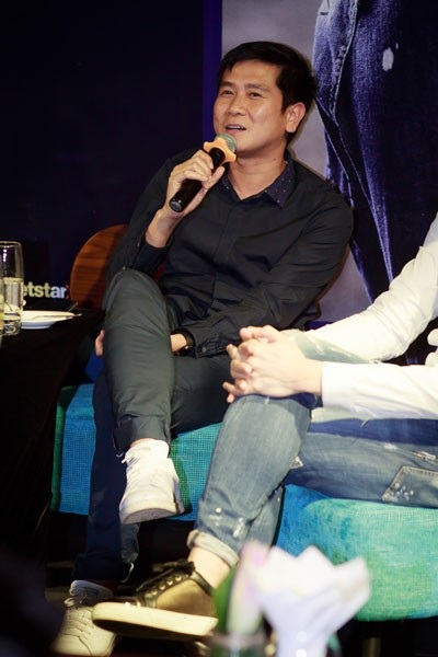 Noo Phước Thịnh làm liveshow phát vé miễn phí - 2 Nhạc sĩ Hồ Hoài Anh làm tổng đạo diễn của đêm nhạc.