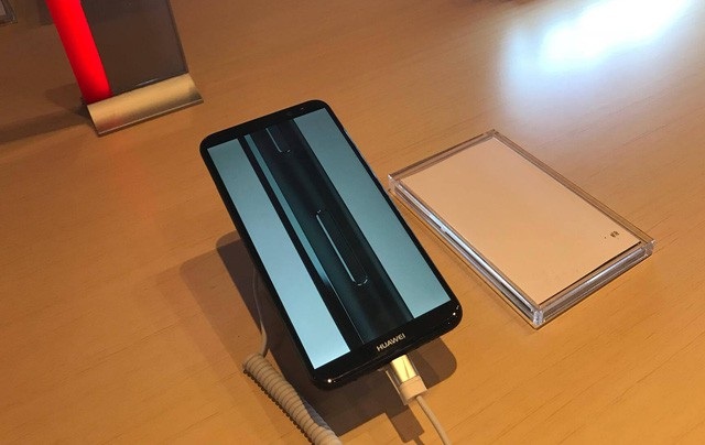 Những smartphone màn hình tràn viền đáng chú ý nhất hiện nay - 5