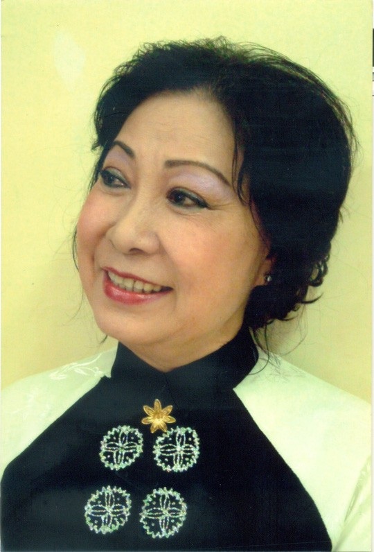 NSƯT Ngọc Hương đang nguy kịch vì ung thư gan giai đoạn cuối - 1 Nhưng nghệ sĩ Ngọc Hương không muốn chữa trị tại bệnh viện mà muốn được về Khu dưỡng lão nghệ sĩ TPHCM điều dưỡng – nơi bà đã sống trong nhiều năm qua.