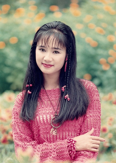 Mỹ nhân phim “Lá ngọc cành vàng” vẫn xinh đẹp, mặn mà sau 30 năm - 6 NSƯT Thu Hà từng cô thổ lộ: “Thù lao khi đó thật “khủng khiếp” với một cô gái nghèo như tôi”.
