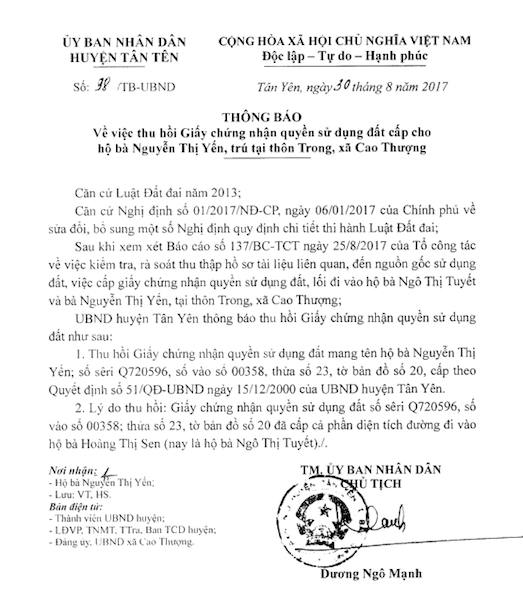Bắc Giang: Chủ tịch huyện ký quyết định thu hồi văn bản kỳ quặc do mình ban hành! - 1 Bắc Giang: Chủ tịch huyện ký quyết định thu hồi văn bản kỳ quặc do mình ban hành! - 1