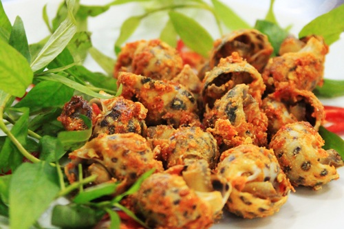 Những món ăn vặt dành cho ngày mưa dầm dề - 2 Ốc hương rang muối ớt