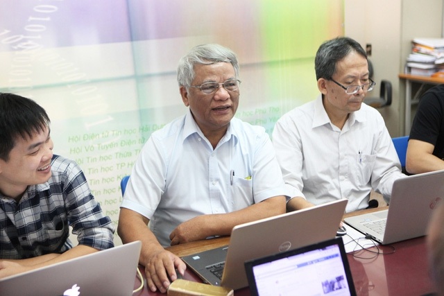 Giải thưởng Nhân tài Đất Việt: Đi tìm các gương mặt xuất sắc vào vòng chung khảo - 11
TS. Phùng Văn Ổn - Phó Chủ tịch Hội Tin học Việt Nam, một trong 53 gương mặt trí thức khoa học công nghệ tiêu biểu Hội ngành toàn quốc 2017...