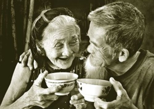 “Em vẫn là em đến bạc đầu” - 3 Nguồn Internet