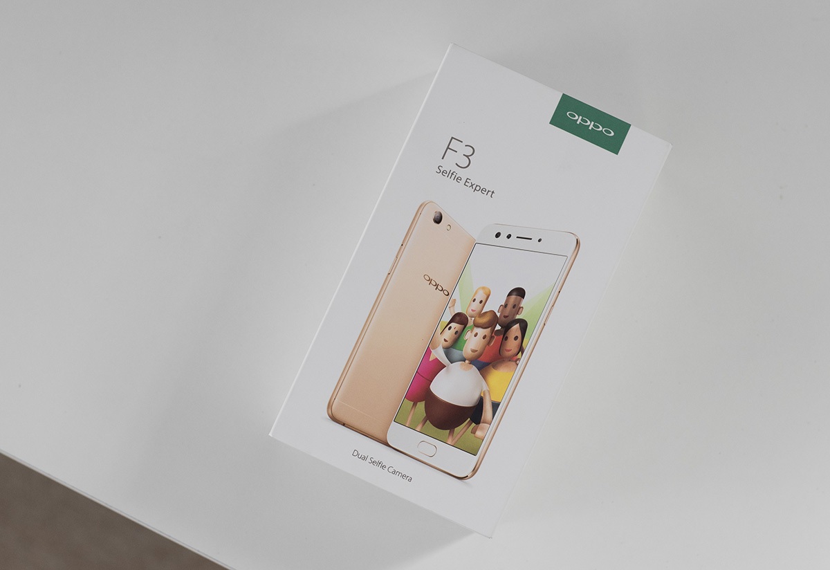 Đập hộp Oppo F3 màu đen tại Việt Nam - 1
