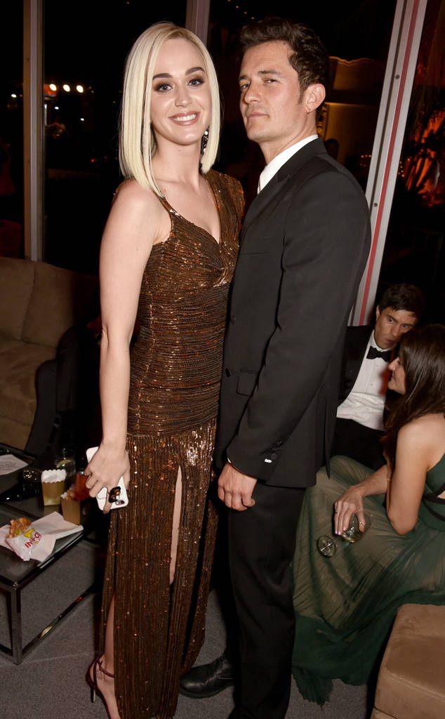 Katy Perry và Orlando Bloom chia tay sau 1 năm mặn nồng - 1
Orlando Bloom và Katy Perry còn sánh đôi bên nhau, một ngày trước tuyên bố chia tay sau 1 năm gắn bó.