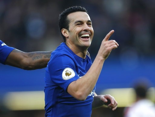 Chelsea 5-0 Stoke: Đội khách sớm đầu hàng - 3
Pedro ăn mừng sau khi ghi bàn vào lưới Stoke