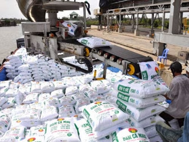 Doanh nghiệp trong nước yêu cầu áp dụng biện pháp tự vệ đối với một số sản phẩm phân bón nhập khẩu.