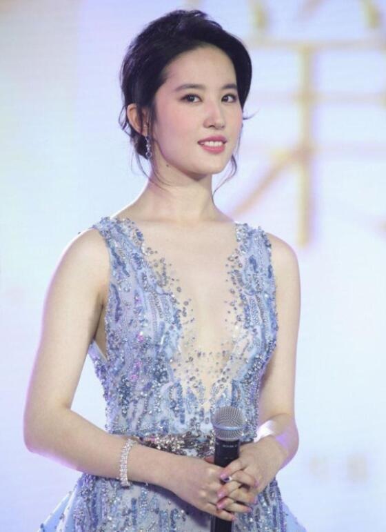Mê mẩn trước nhan sắc vạn người mê của "thần tiên tỉ tỉ" Lưu Diệc Phi - 11