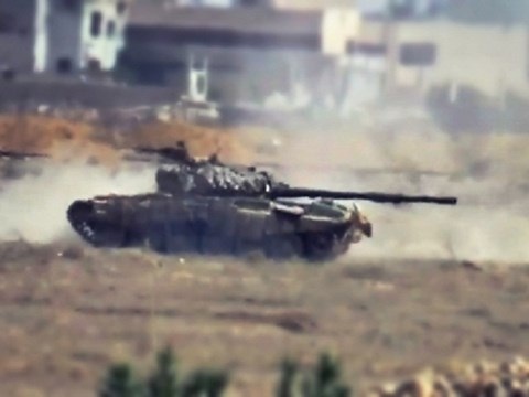 Xe tăng Syria tiến đánh thành trì của phiến quân ở Đông Ghouta